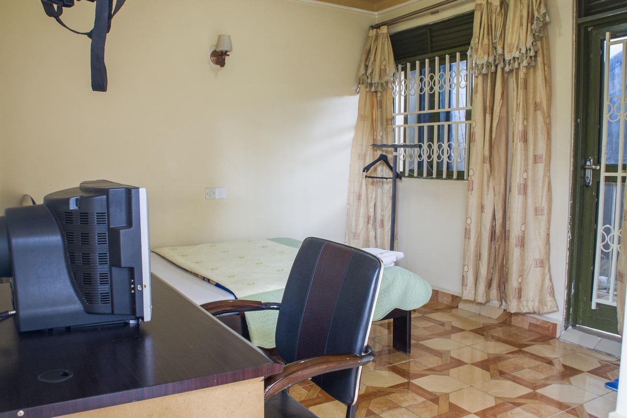 Rays Hotel Mbarara Exterior photo