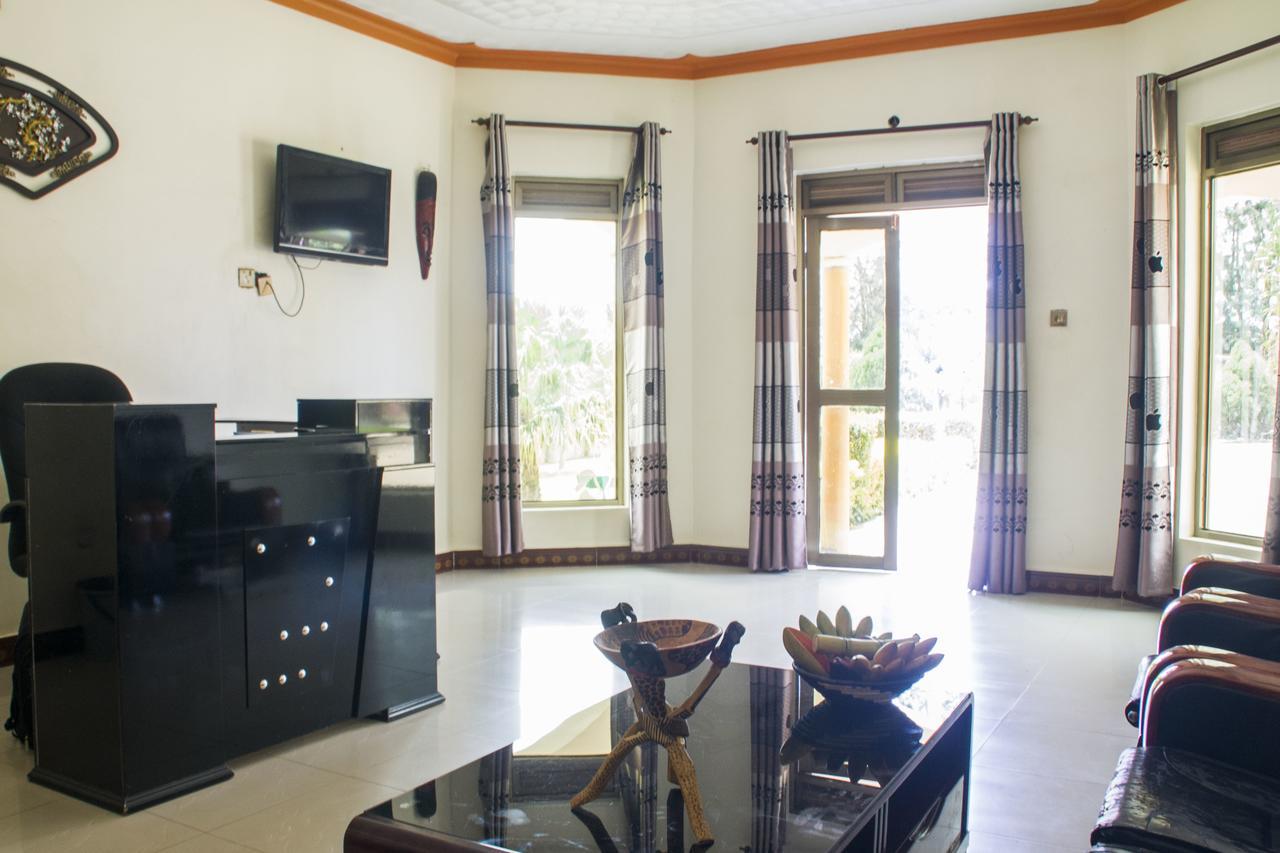 Rays Hotel Mbarara Exterior photo
